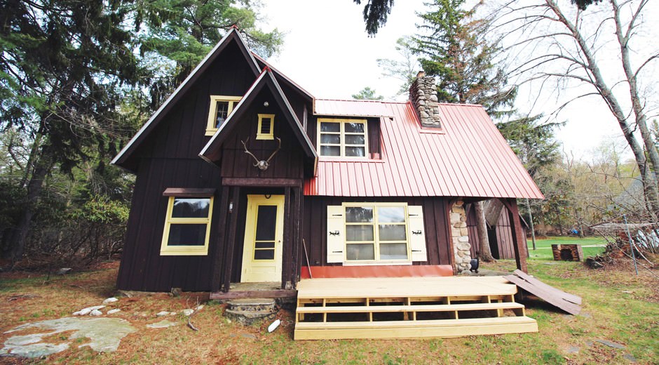 The Arnold House in Livingston Manor, NY ESCAPE BROOKLYN