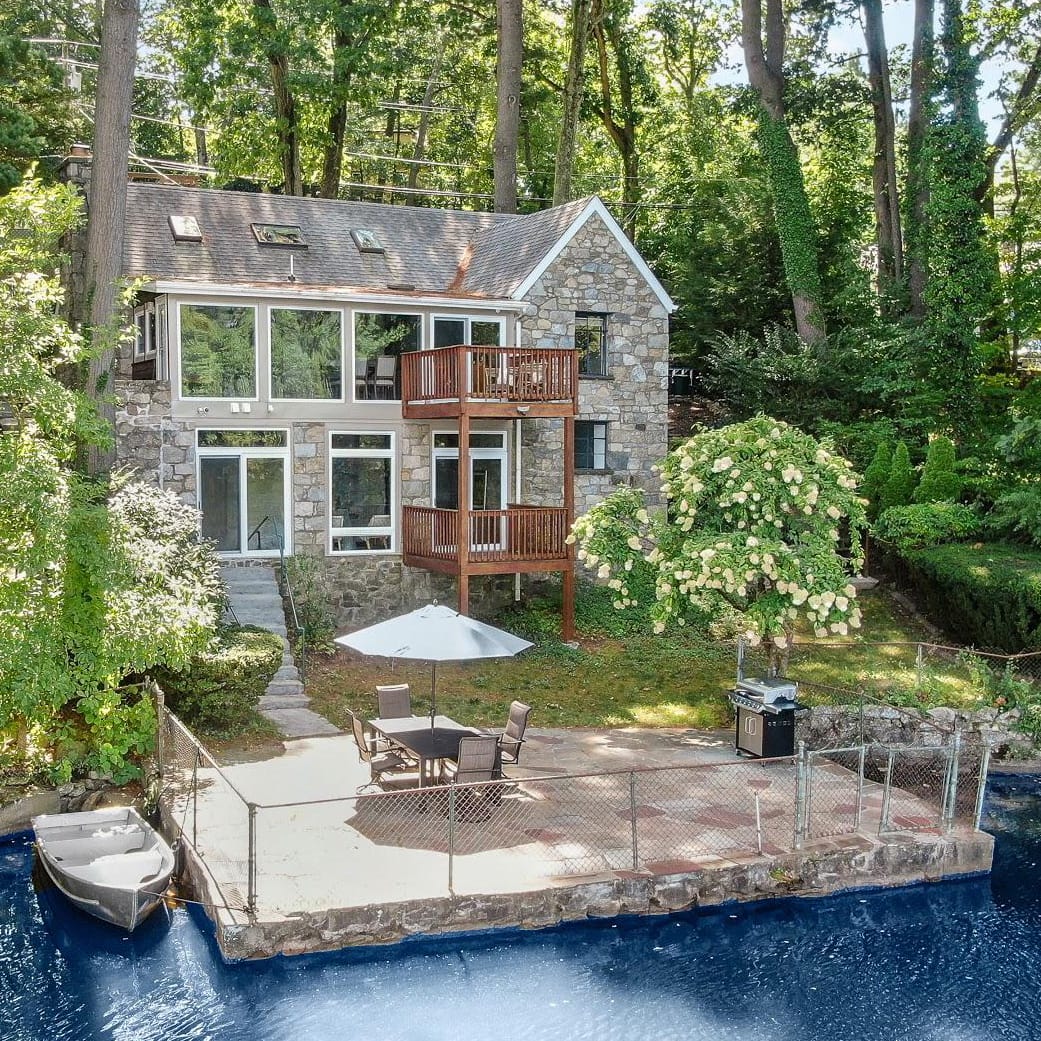 Lakefront Living in Lake Peekskill, NY ESCAPE BROOKLYN