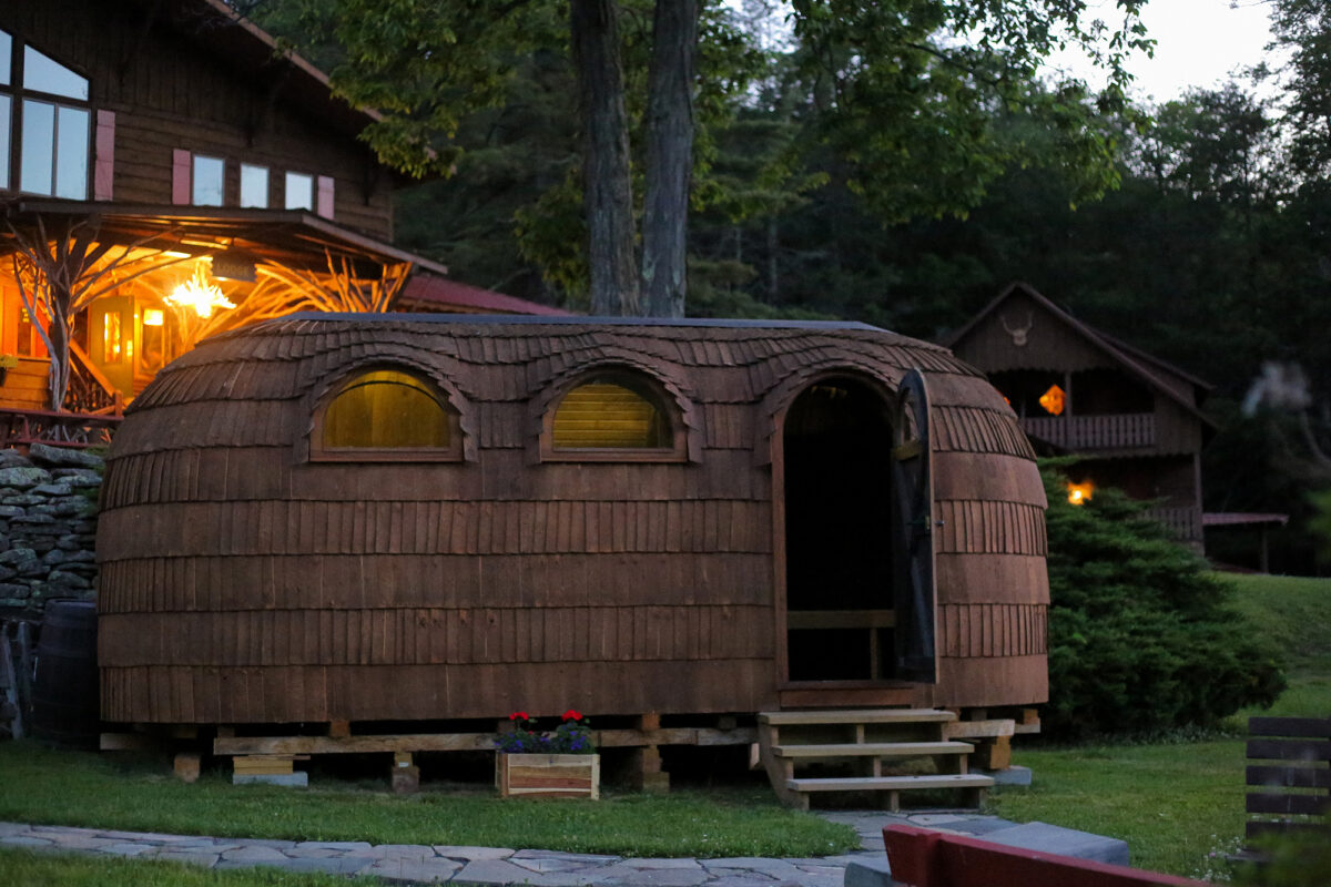 ESCAPE BROOKLYN These Upstate Airbnbs & Hotels With Saunas Are