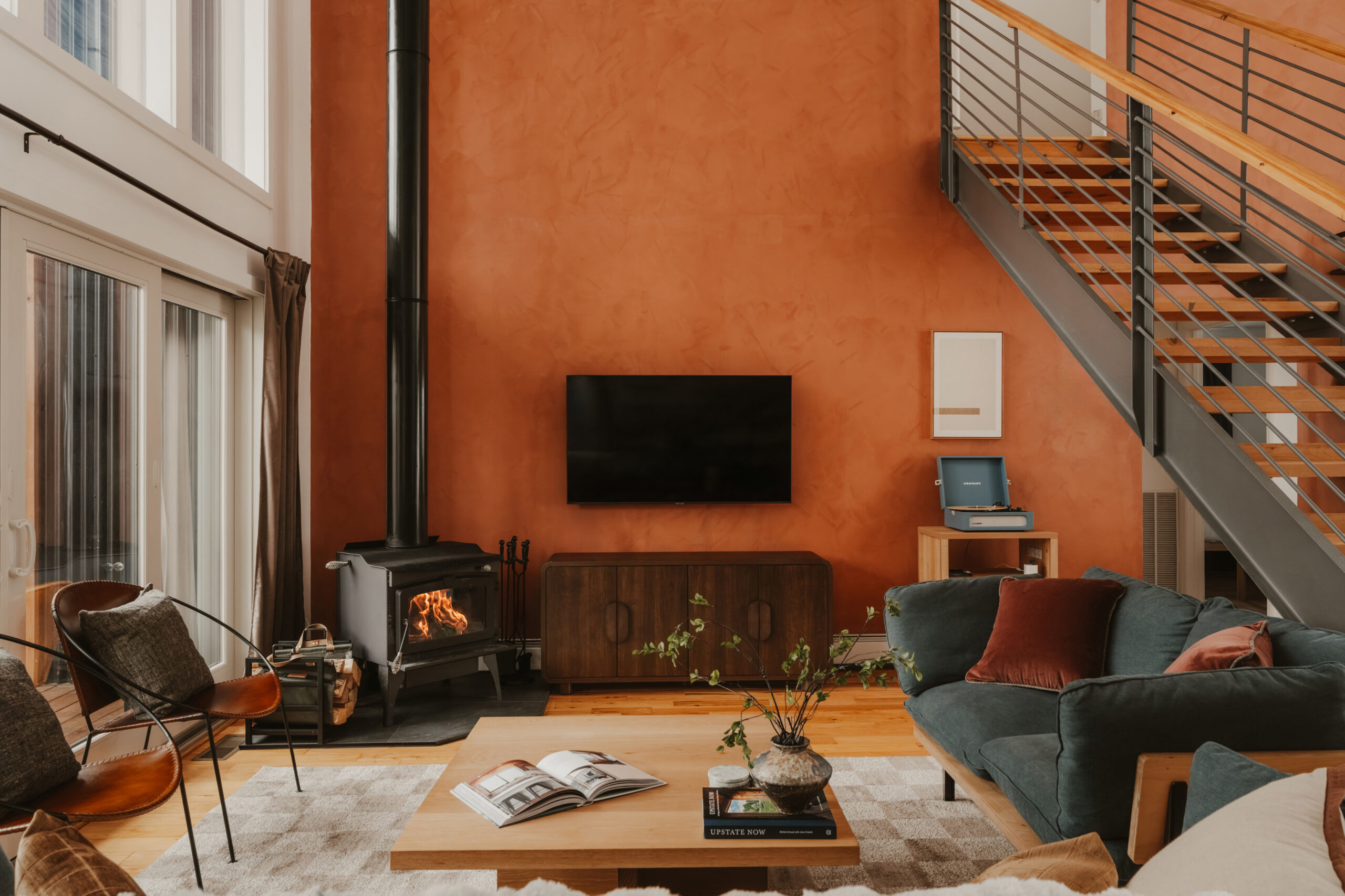03-tv-not-branded