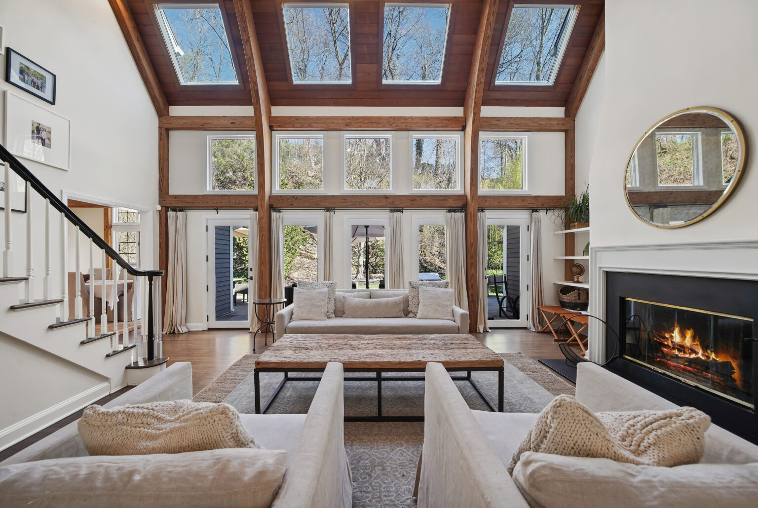 ESCAPE BROOKLYN Hillair Circle Post & Beam in White Plains, NY