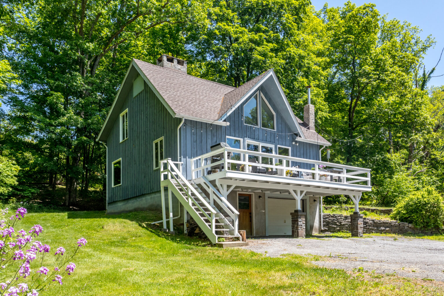 A Farmhouse in Saugerties, NY ESCAPE BROOKLYN
