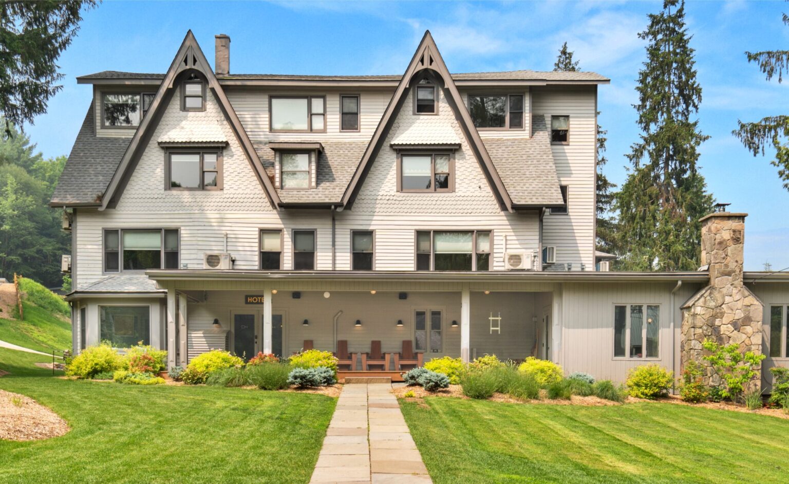 The Willa Lakehouse in Chichester, NY ESCAPE BROOKLYN